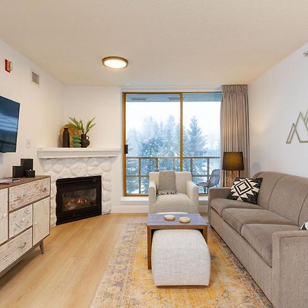 Renovated 1Bed-1Bath In Village With Pool, Hot Tub, And Sauna Whistler Zewnętrze zdjęcie