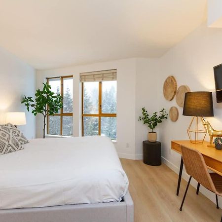 Renovated 1Bed-1Bath In Village With Pool, Hot Tub, And Sauna Whistler Zewnętrze zdjęcie