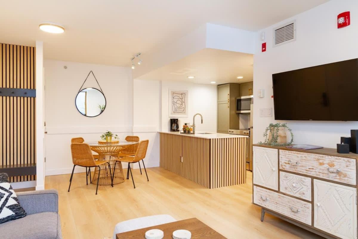 Renovated 1Bed-1Bath In Village With Pool, Hot Tub, And Sauna Whistler Zewnętrze zdjęcie